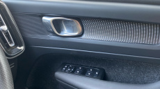 Volvo Xc40 1.5 T3 [163] R DESIGN 5dr Petrol Estate